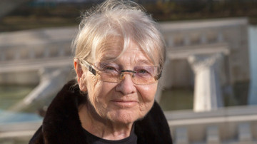 Törőcsik Mari 85 éves - A Nemzeti Színház társulata otthonában köszöntötte a színművészt