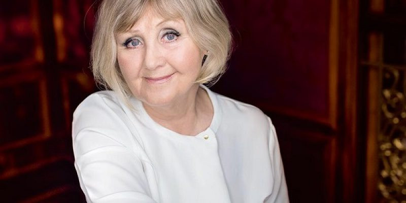 Adventi Halász Judit-koncert a Vígszínházból